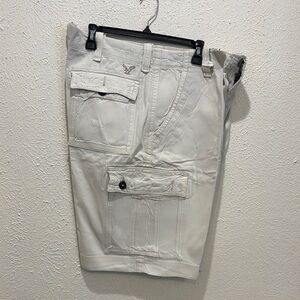 American Eagle Outfitters Cream Cargo Shorts with Utility Pockets